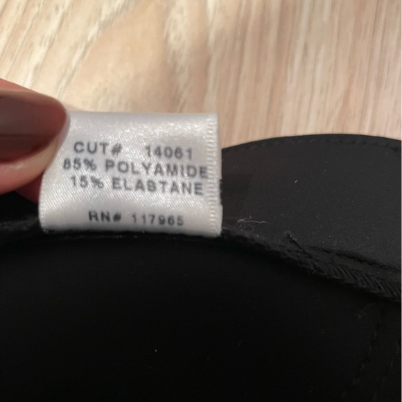 J Brand Super Skinny Odyssey Black Solid Cropped Slacks - Picture 5 of 8